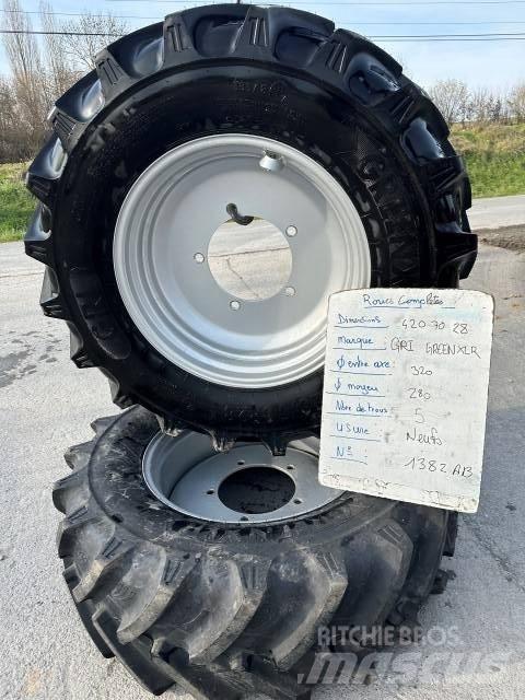  GREENEX 320/70R28 Pneus Agrícolas