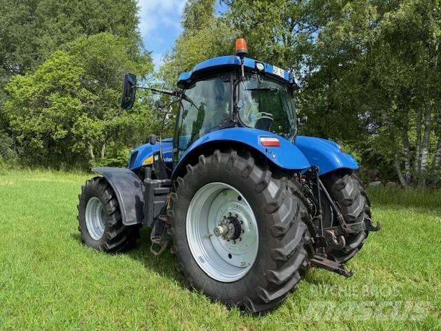 New Holland T 7030 Tratores Agrícolas usados