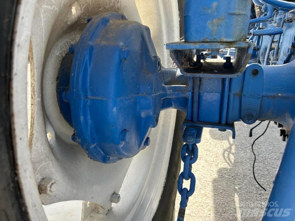 Universal 640 Tratores Agrícolas usados