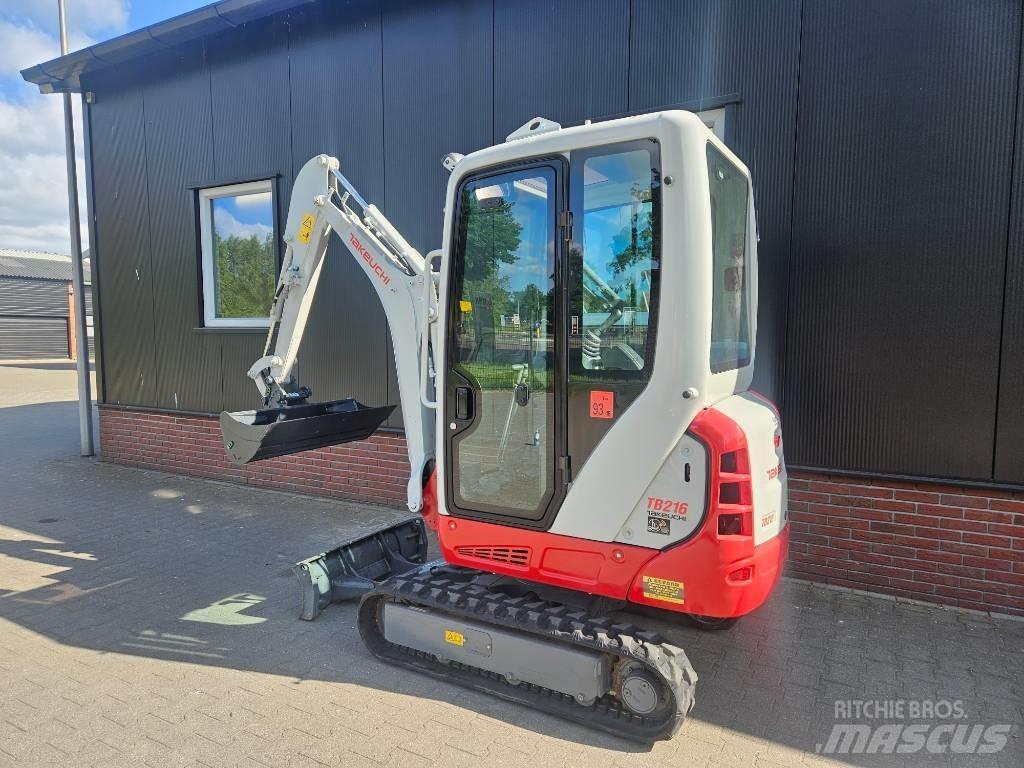 Takeuchi TB 216 Mini Escavadoras <7t