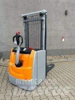 Still EXV 16 Empilhador para operador externo