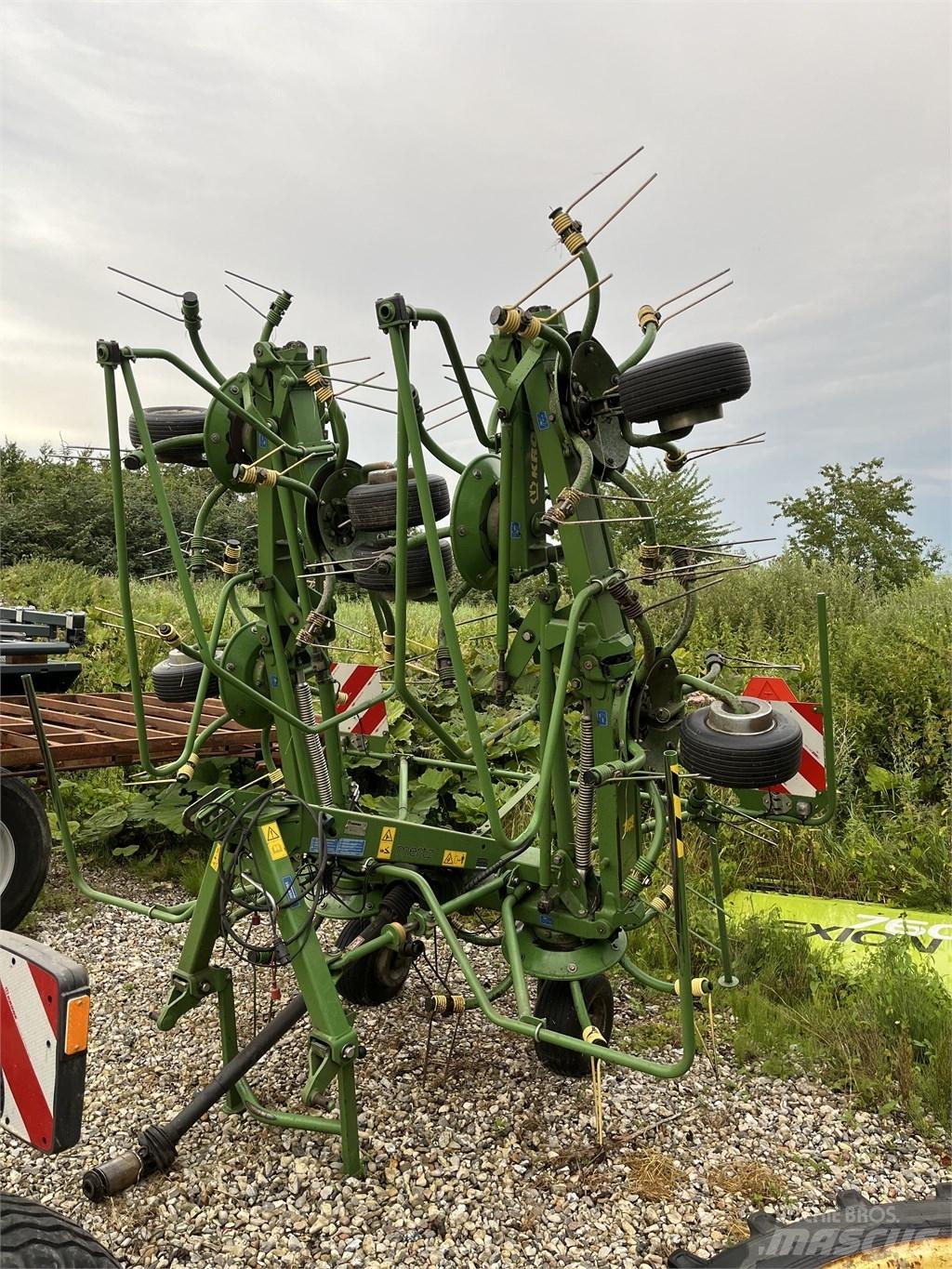 Krone KW 8.82/8 Ancinho virador