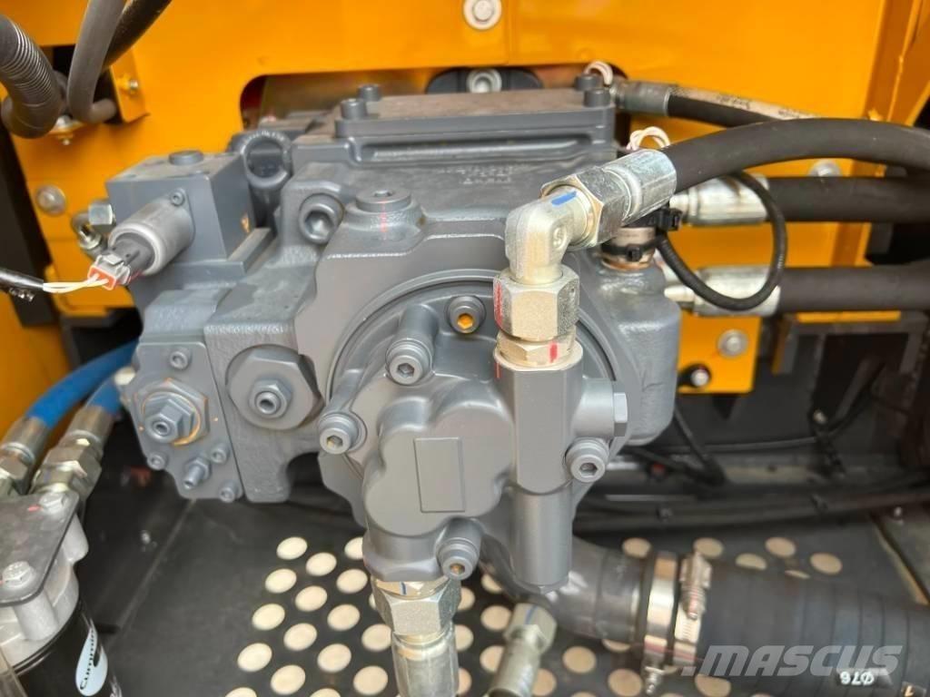 XCMG XE135GA Escavadoras de rastos