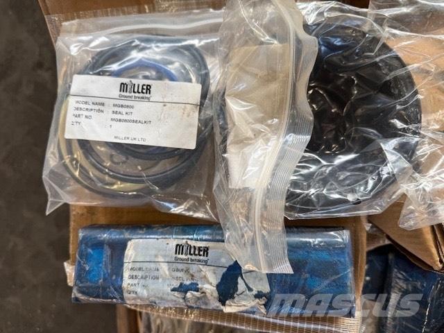 Daewoo D & A 100 V Martelos Hidráulicos