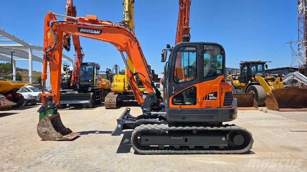 Doosan DX 85 Escavadoras Midi 7t - 12t