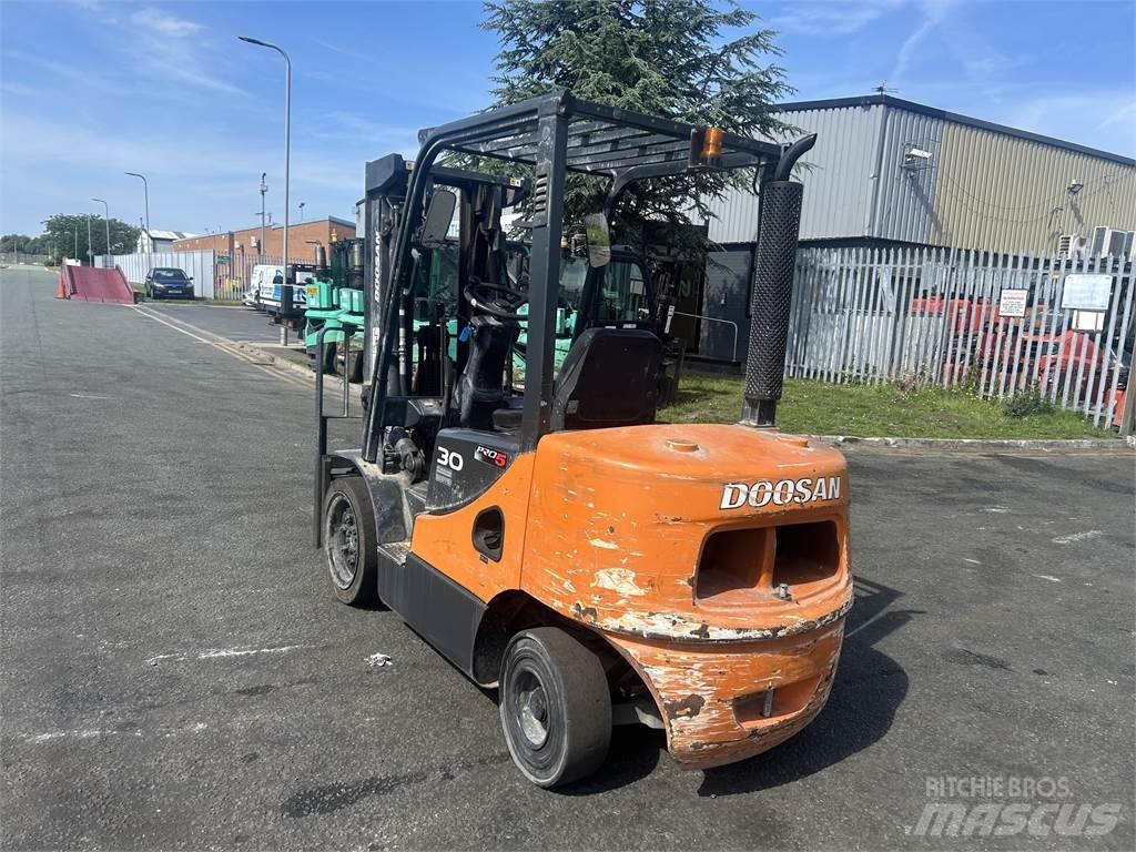 Doosan D30S-5 Empilhadores Diesel