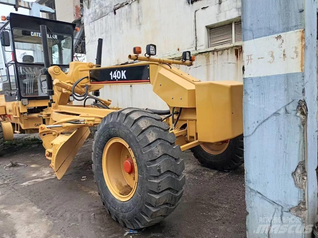 CAT 140 H Motoniveladoras