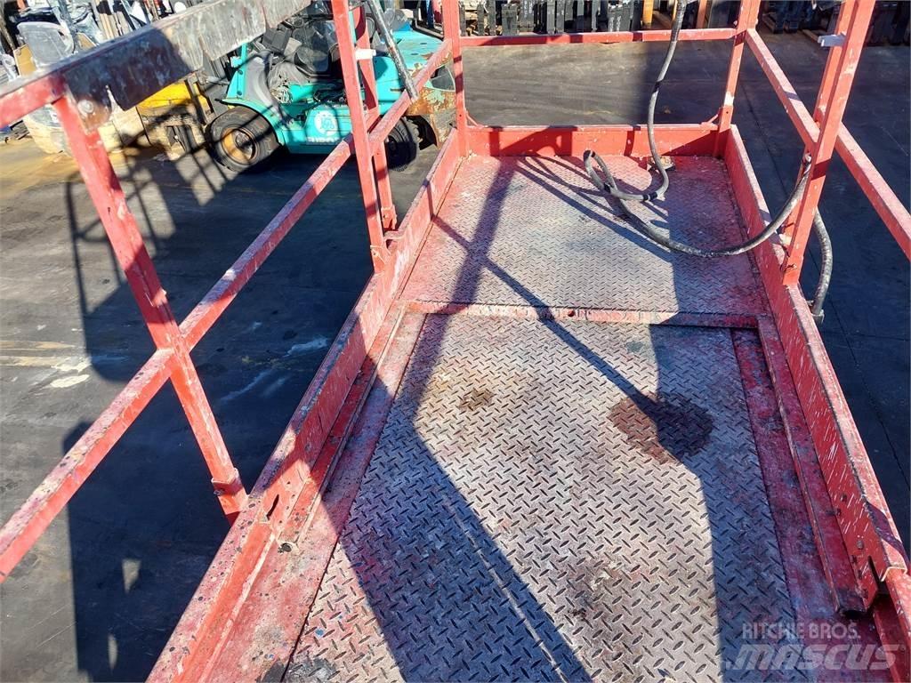 Haulotte C12DX Elevadores de tesoura
