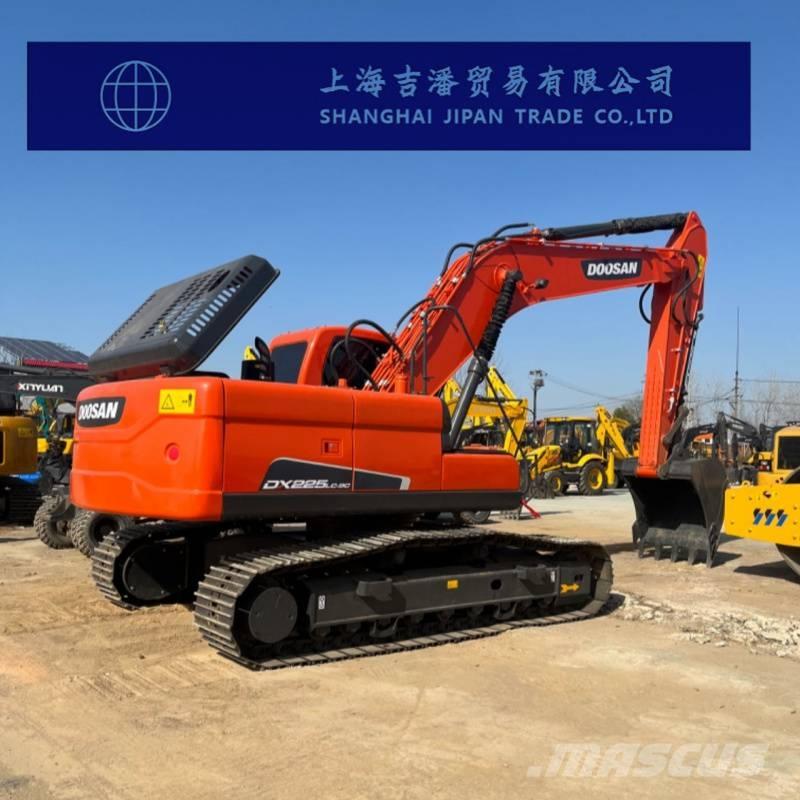 Doosan DX 225 Escavadoras de rastos