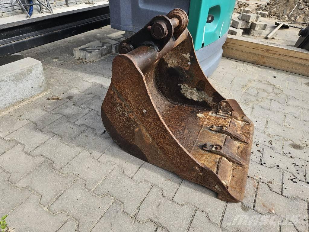Takeuchi TB 235 Mini Escavadoras <7t