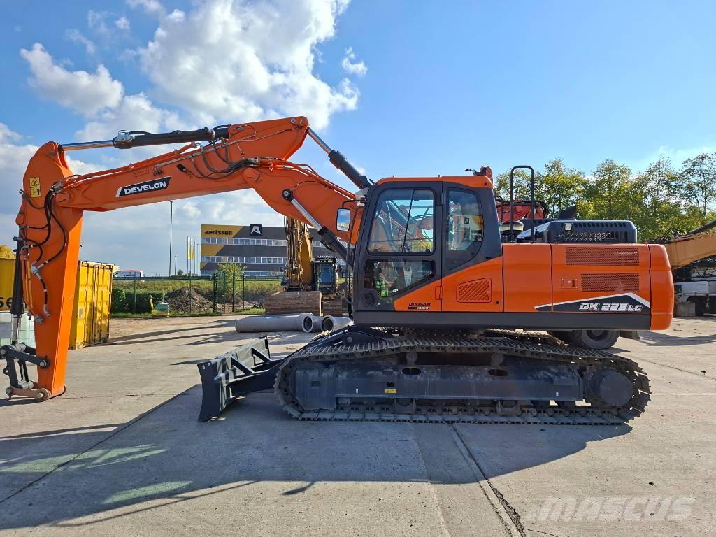 Develon DX225LC-7 Escavadoras de rastos