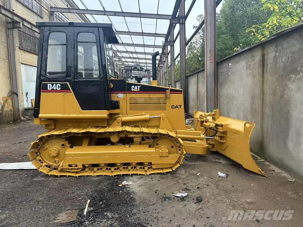 CAT D 4 C Dozers - Tratores rastos