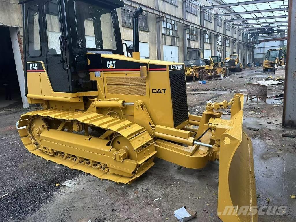 CAT D 4 C Dozers - Tratores rastos
