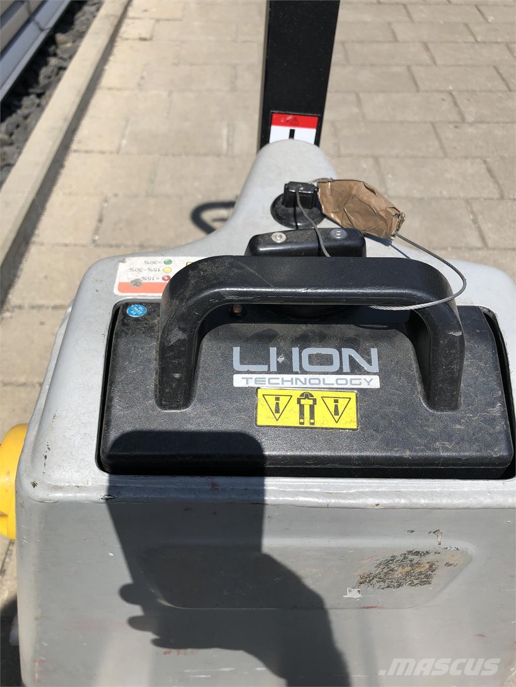 Still ECH12 Empilhador para operador externo