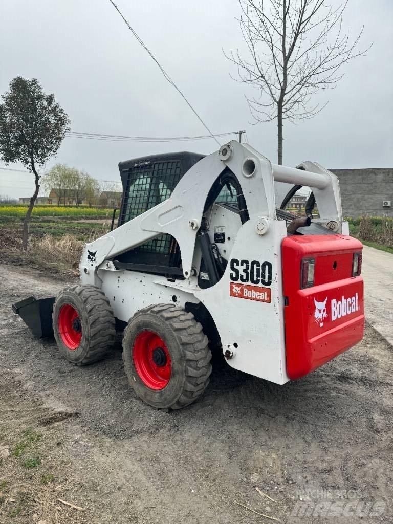 Bobcat S 300 Carregadoras de direcção deslizante