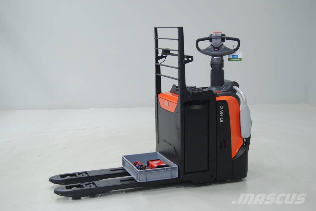 Toyota LPE220 Porta-paletes com plataforma