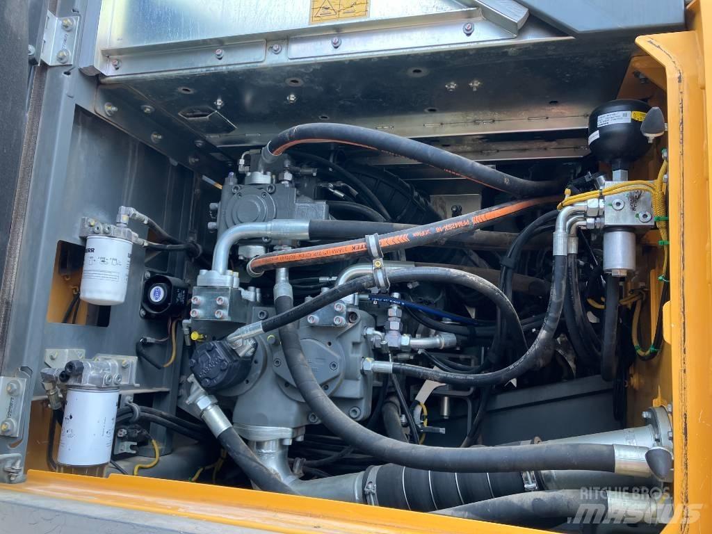 Liebherr R 945 Escavadoras de rastos