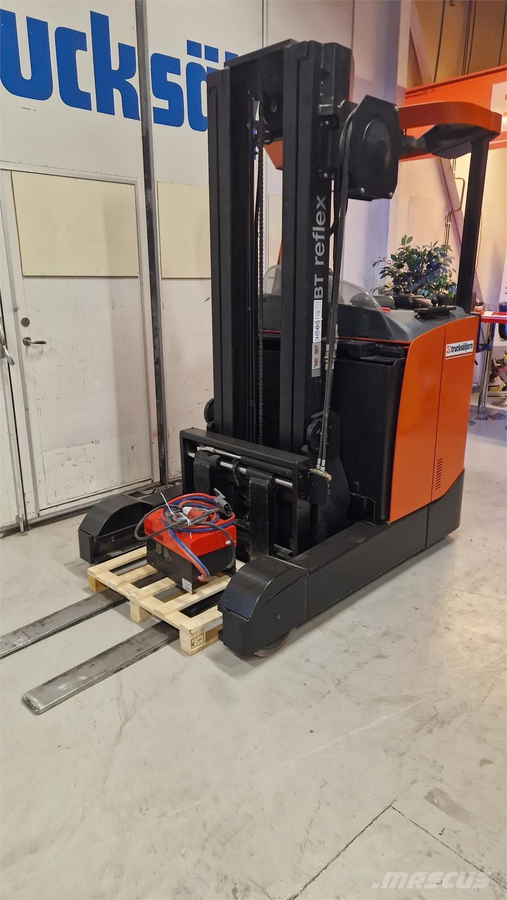 BT RRE200E Empilhadores Elevadores