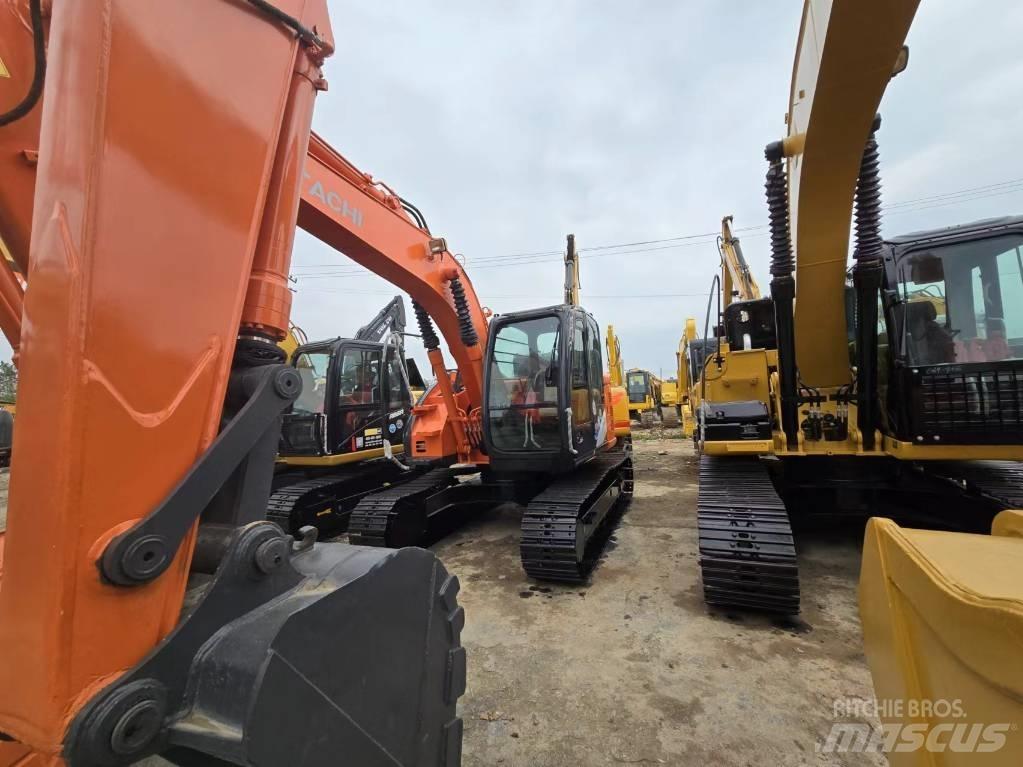 Hitachi ZX 135 US Escavadoras de rastos