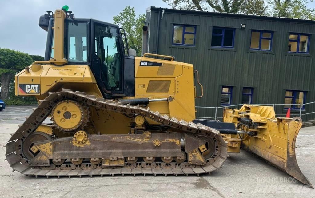CAT D 6 N LGP Dozers - Tratores rastos