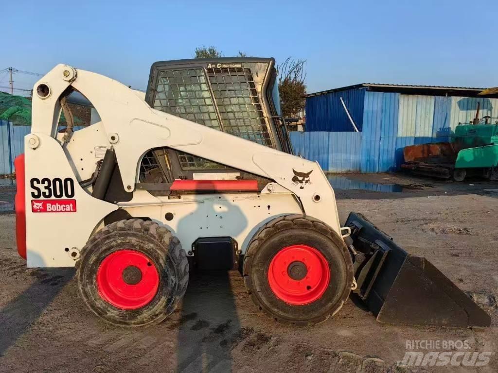 Bobcat S 300 Carregadoras de direcção deslizante