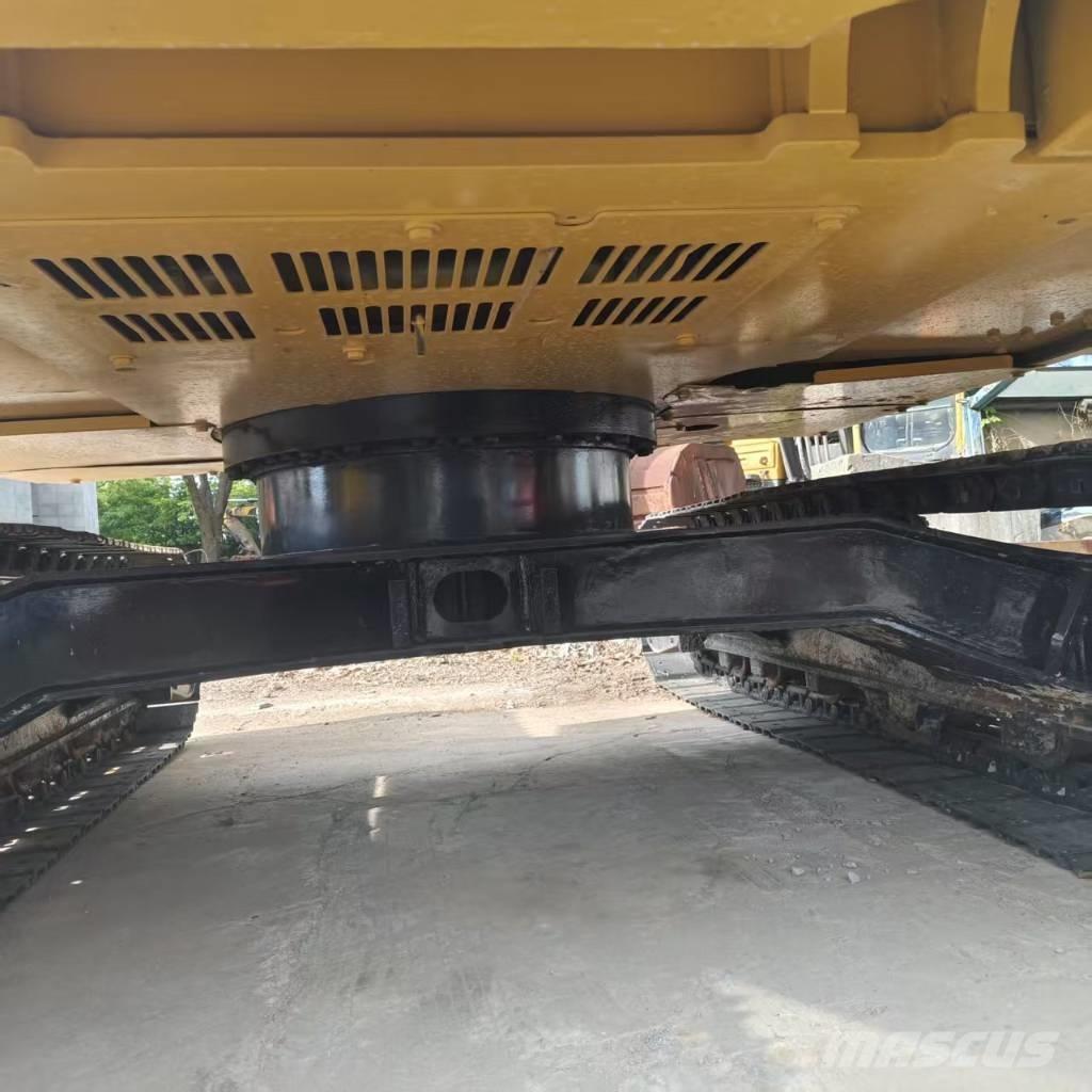 CAT 310 Escavadoras de rastos