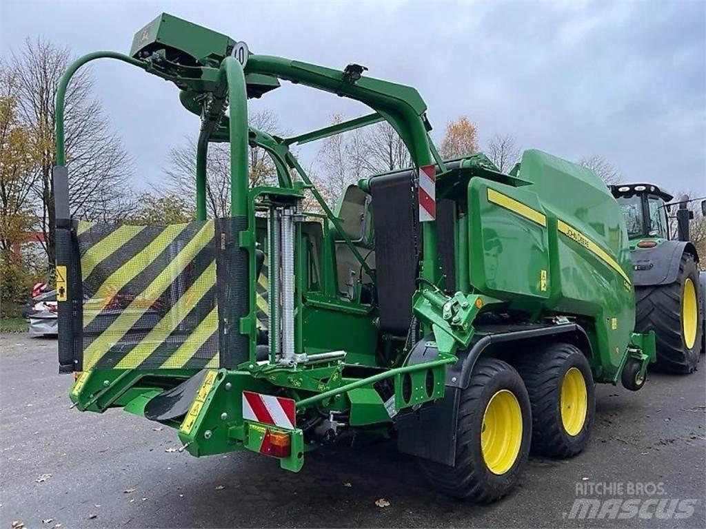 John Deere C451R Enfardadeira de rolos