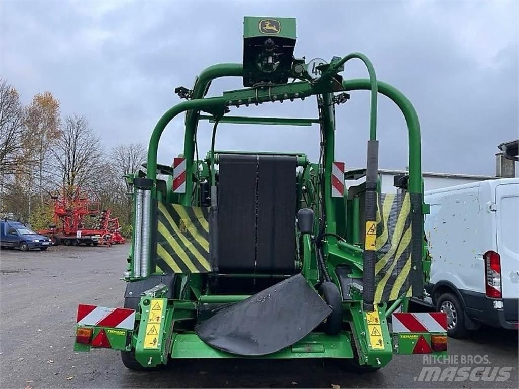 John Deere C451R Enfardadeira de rolos