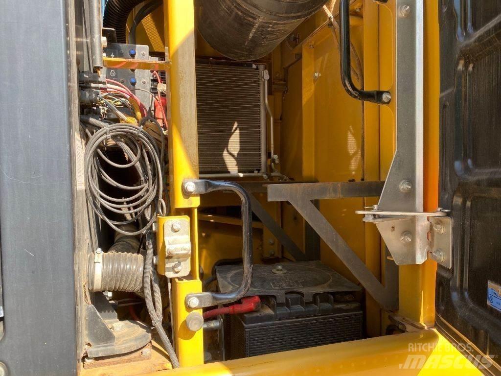 CAT 324E Escavadoras de rastos