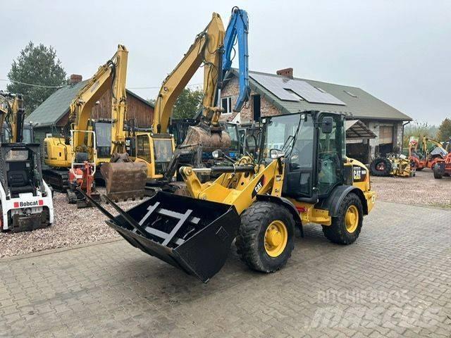 CAT  906M Pás carregadoras de rodas