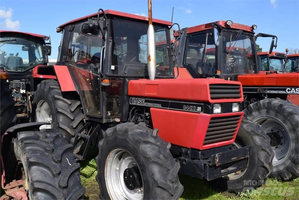 Case IH 844 XL Tratores Agrícolas usados