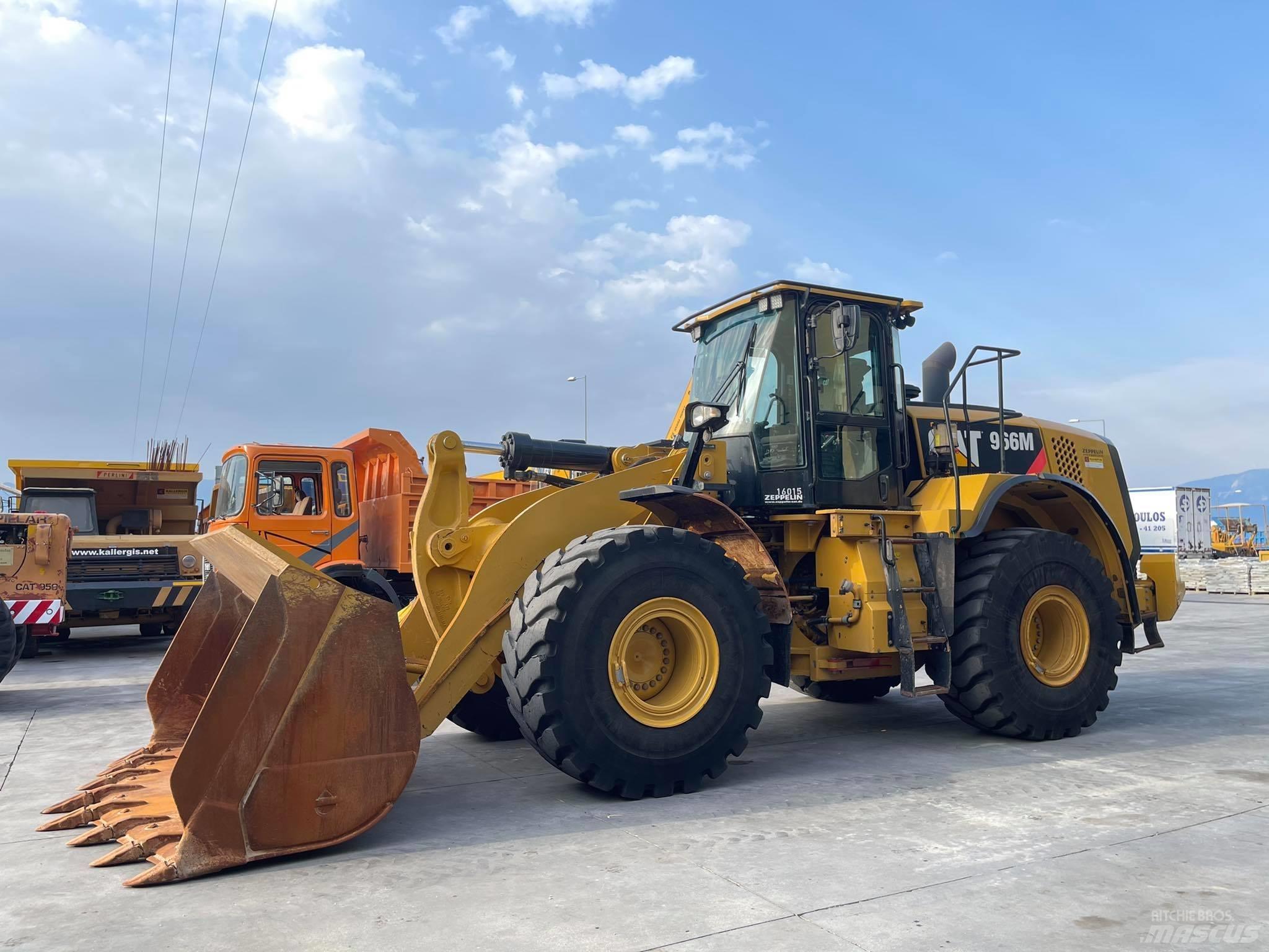 CAT 966M Pás carregadoras de rodas