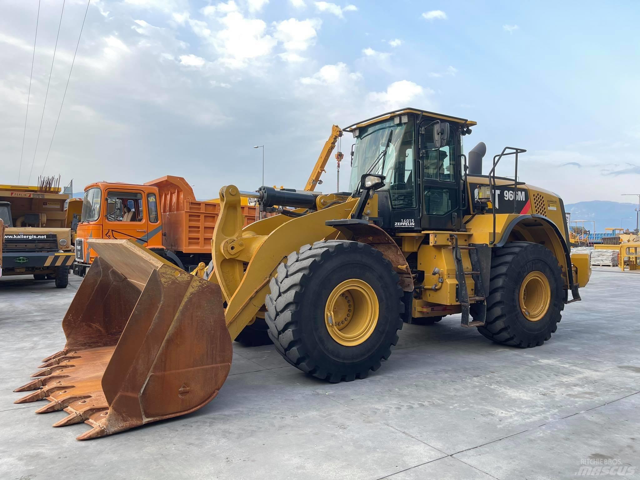 CAT 966M Pás carregadoras de rodas
