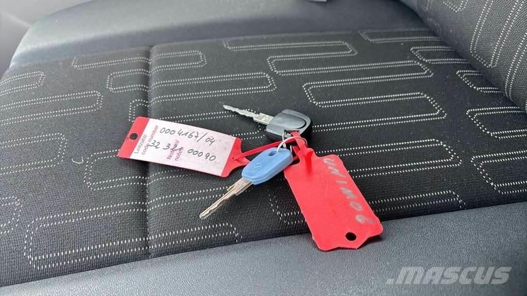 Unimog U423 Camiões de chassis e cabine