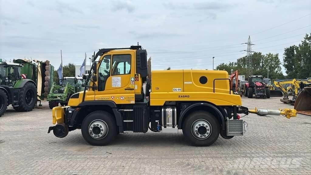 Unimog U423 Camiões de chassis e cabine