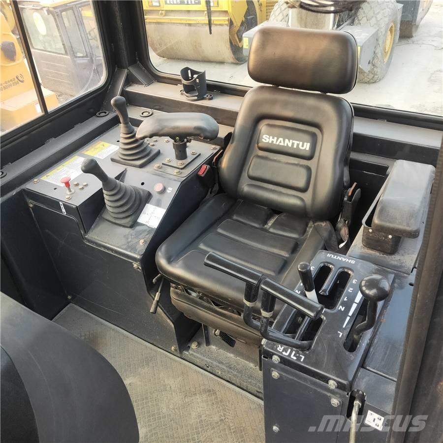 Shantui SD22 Dozers - Tratores rastos