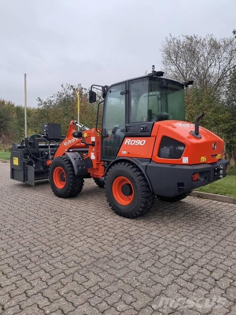 Kubota R 090 Pás carregadoras de rodas