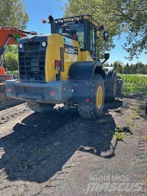 Komatsu WA200-8 Pás carregadoras de rodas