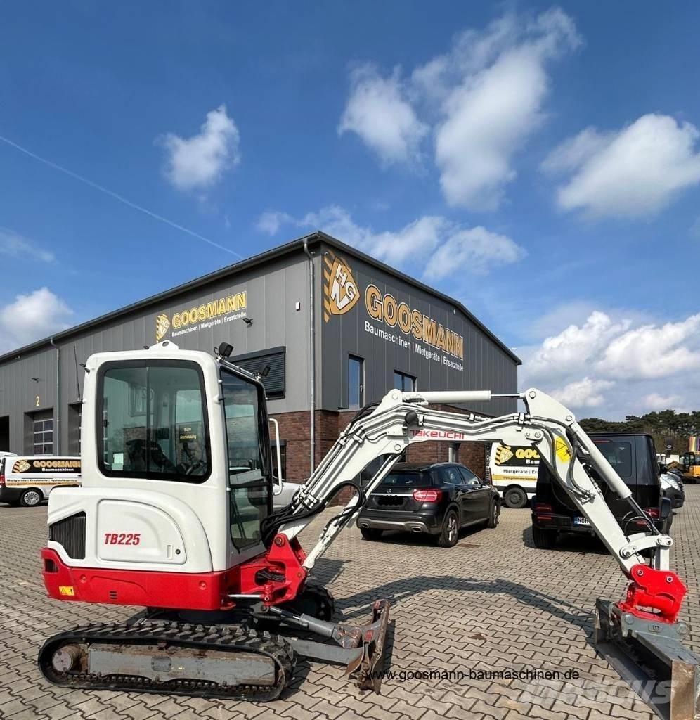 Takeuchi TB 225 Mini Escavadoras <7t