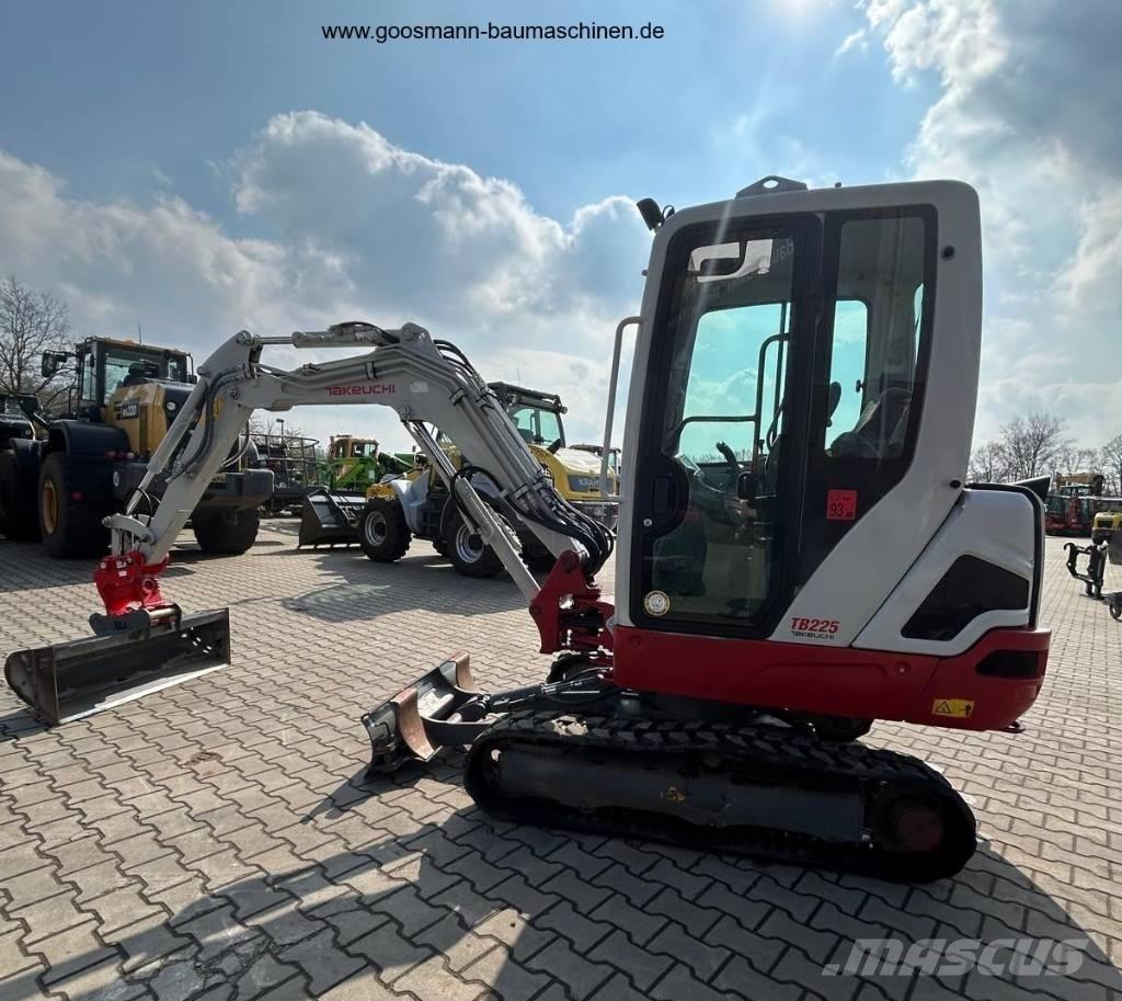 Takeuchi TB 225 Mini Escavadoras <7t