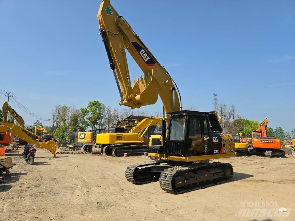 CAT 320D2 Escavadoras de rastos