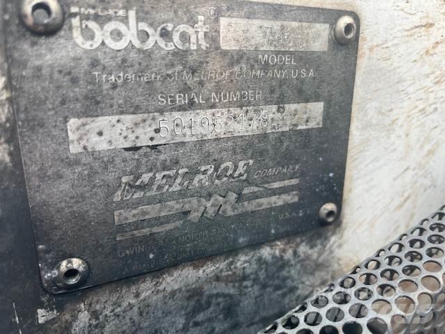 Bobcat 743 Carregadoras de direcção deslizante