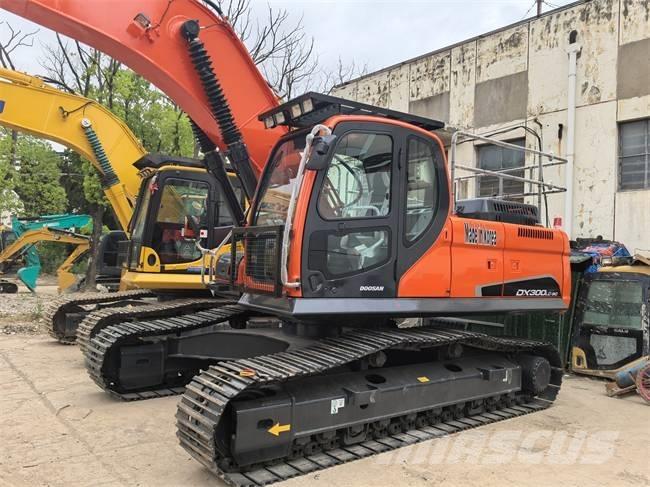 Doosan DX 300 LC Escavadoras de rastos