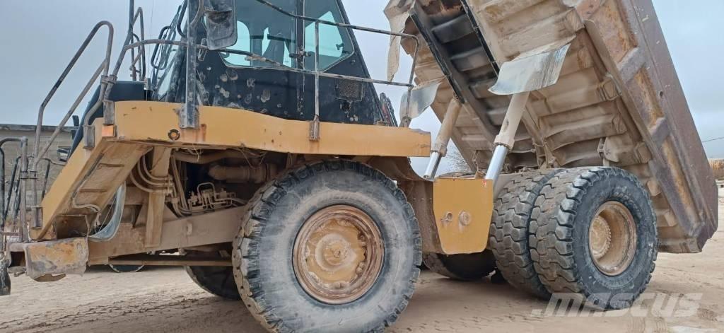 CAT 773 F Camiőes dumper basculantes rígidos