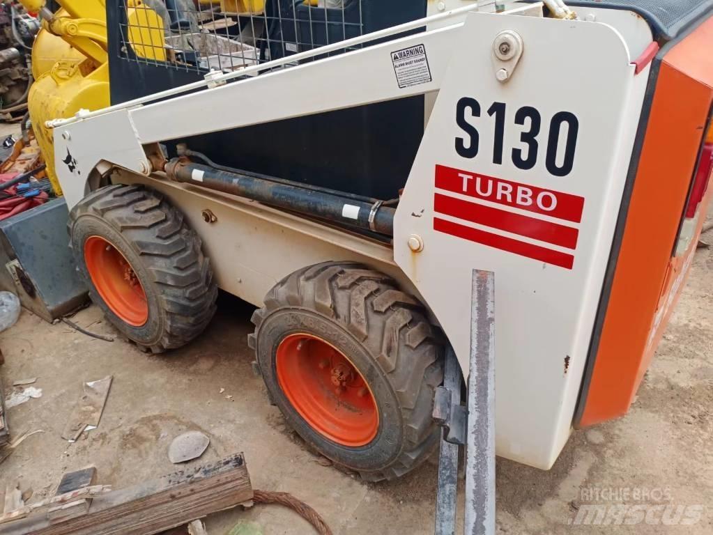 Bobcat S 130 Carregadoras de direcção deslizante