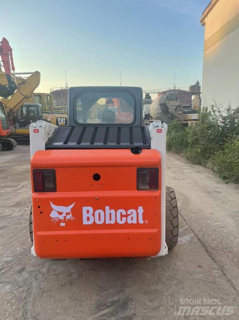 Bobcat S 130 Carregadoras de direcção deslizante