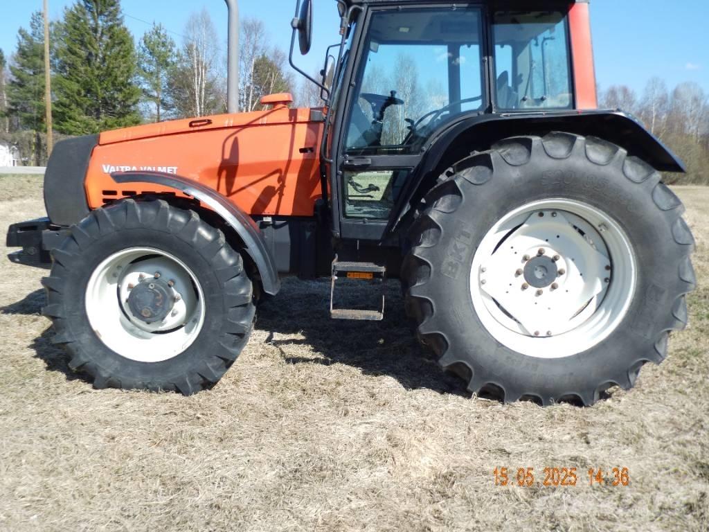 Valtra Valmet 8400 Tratores Agrícolas usados