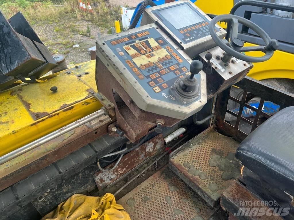 Titan 6870 Paver Pavimentadoras de asfalto