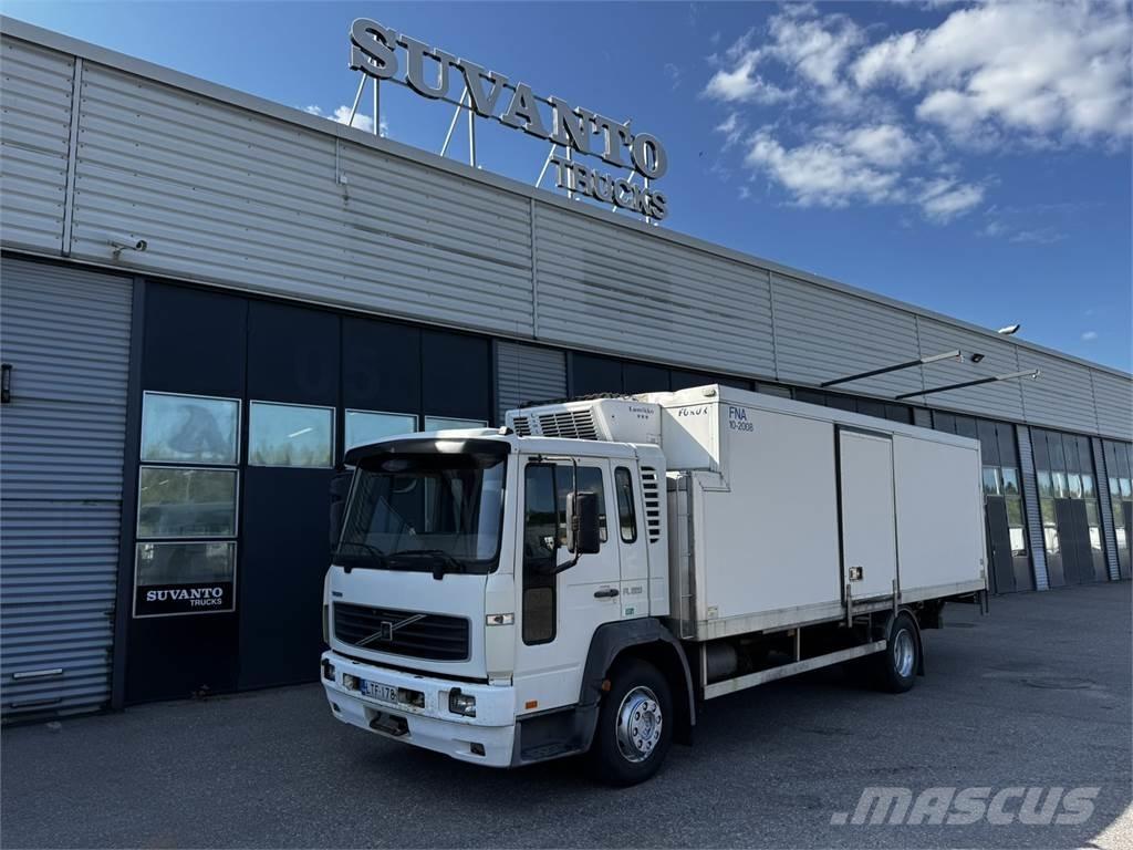 Volvo FL220 Camiões de caixa fechada
