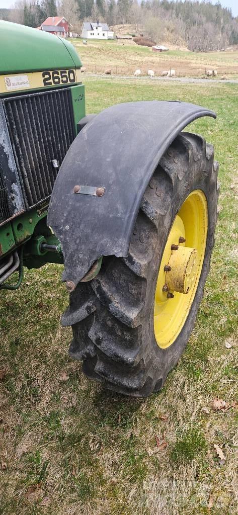John Deere 2650 Tratores Agrícolas usados